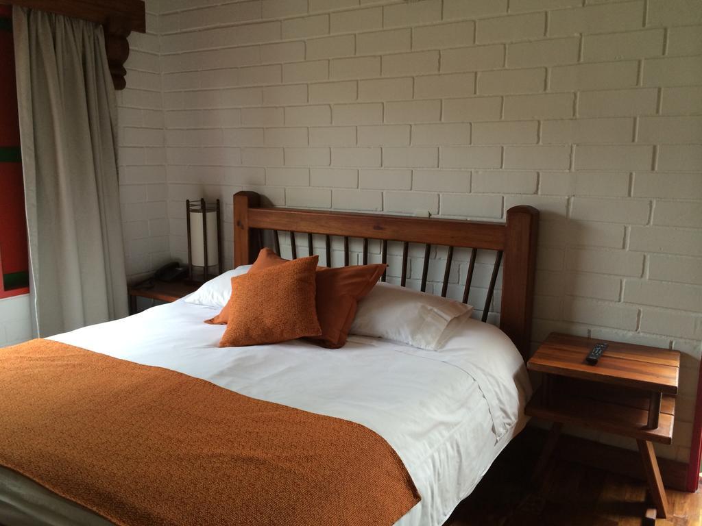 Termales El Otono Hotel Manizales Exterior photo A bedroom at the hotel