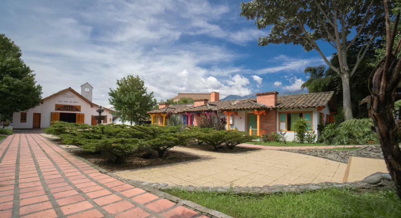 Termales El Otono Hotel Manizales Exterior photo View of the Hacienda Santa Bárbara